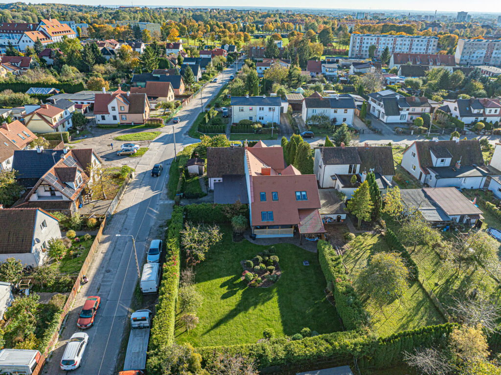 Nowoczesny dom w centrum Elbląga - zdjęcie 26