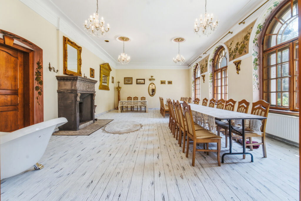 Klimatyczny obiekt hotelowo-restauracyjny - zdjęcie 53