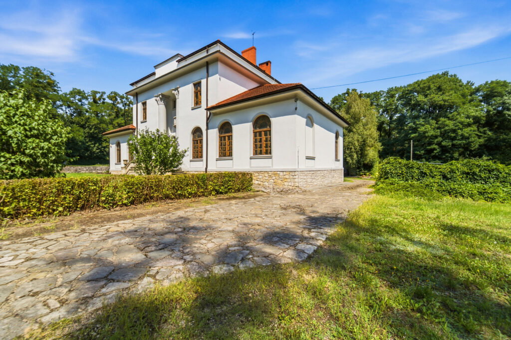 Klimatyczny obiekt hotelowo-restauracyjny - zdjęcie 3