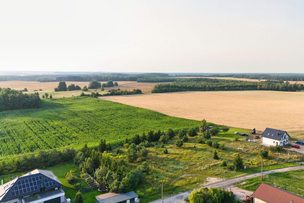 Piękna działka pod zabudowę - zdjęcie 10