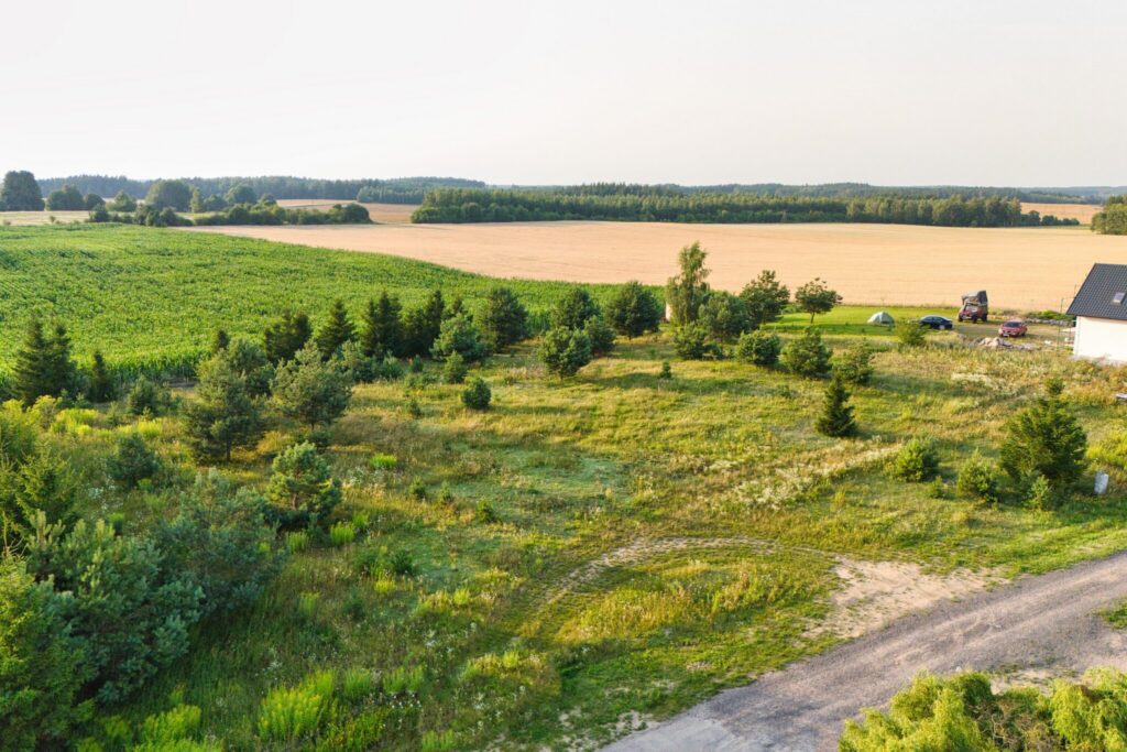 Piękna działka pod zabudowę - zdjęcie 13