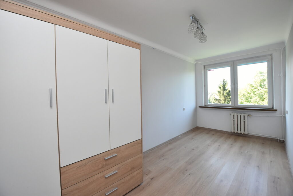 Mieszkanie na sprzedaż os. Wzgórze Ożarów 64,4 m² - zdjęcie 3