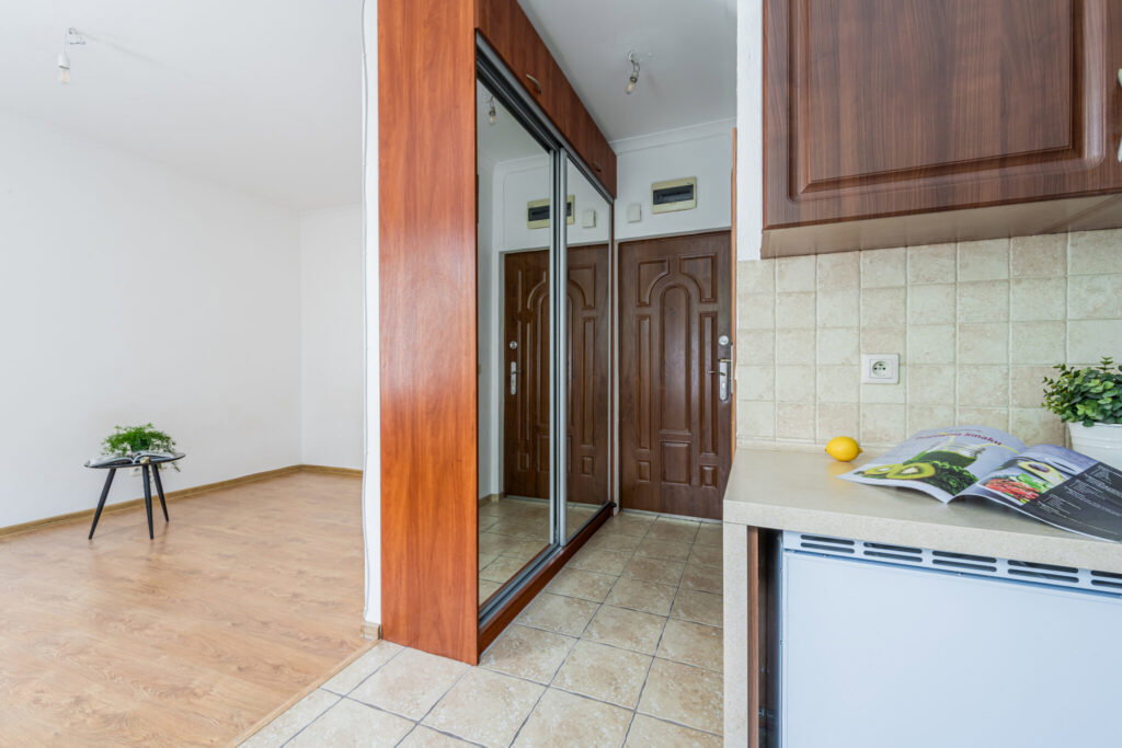 Kawalerka 23,40 m2 z oddzielną kuchnią. - zdjęcie 16