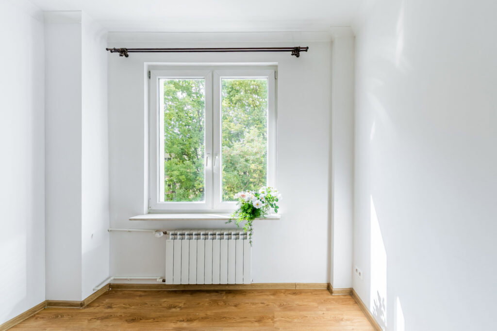 Kawalerka 23,40 m2 z oddzielną kuchnią. - zdjęcie 4