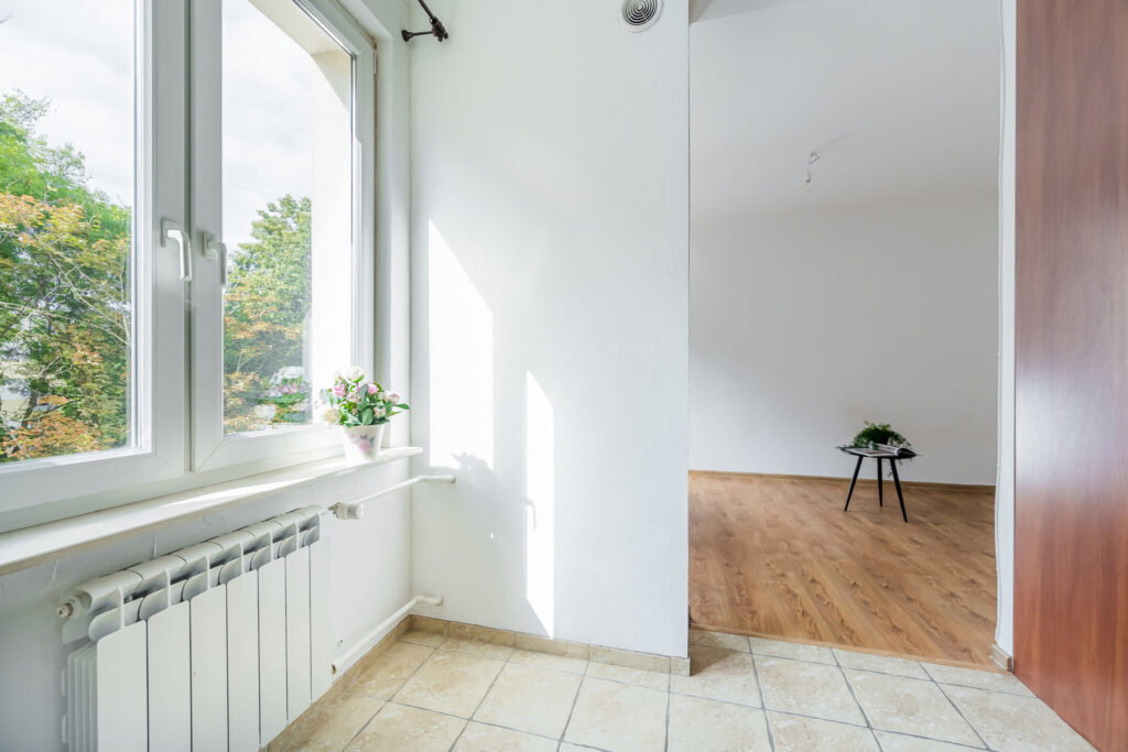 Kawalerka 23,40 m2 z oddzielną kuchnią. - zdjęcie 14