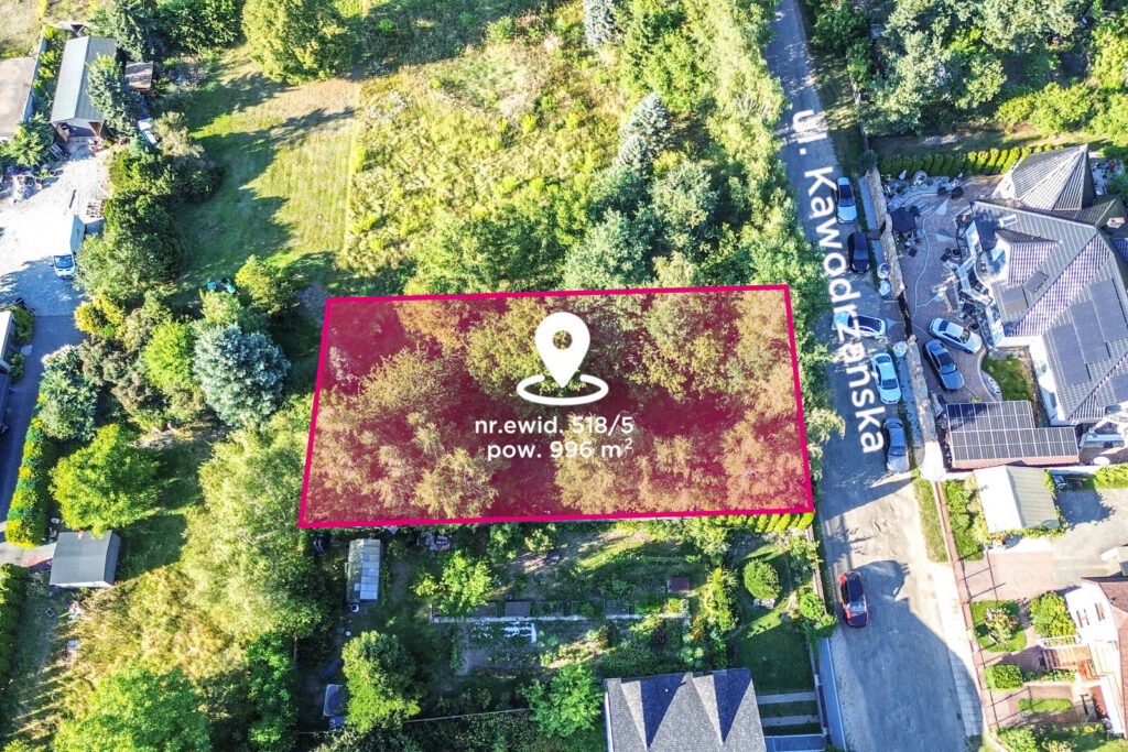 Słoneczna działka 996 m² z mediami | Stradom - zdjęcie 1