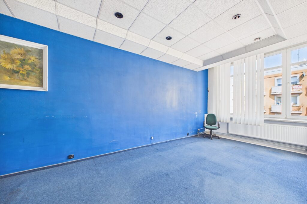 Lokal 44,9 m² z parkingiem, centrum Częstochowy - zdjęcie 2