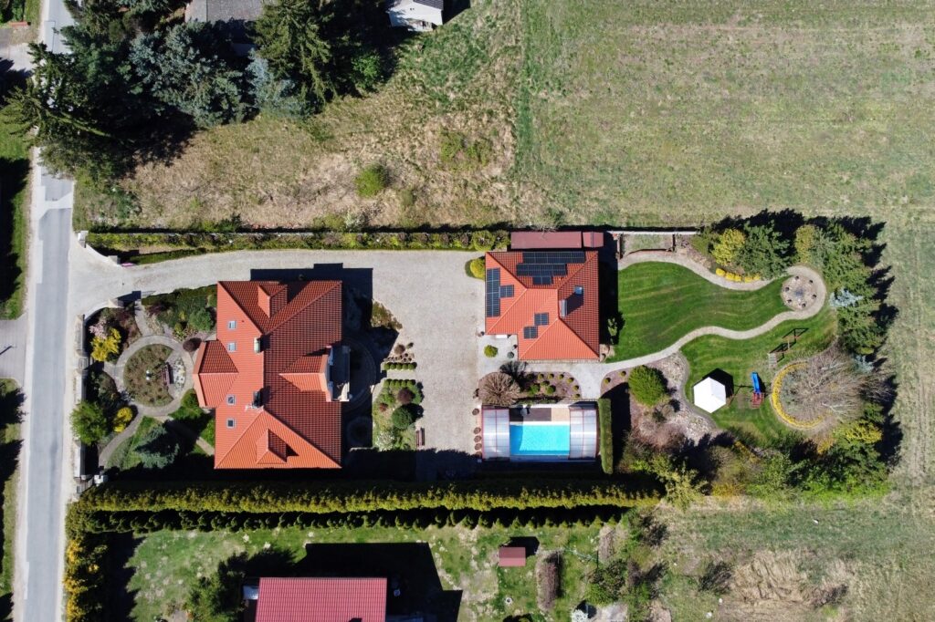 Klasyczny dworek pod Koninem | basen, garaż, pV - zdjęcie 3