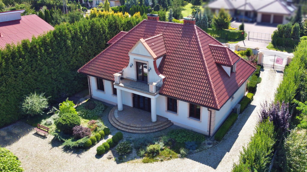 Klasyczny dworek pod Koninem | basen, garaż, pV - zdjęcie 2