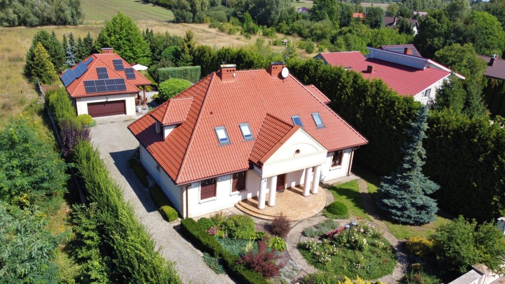 Klasyczny dworek pod Koninem | basen, garaż, pV - zdjęcie 26