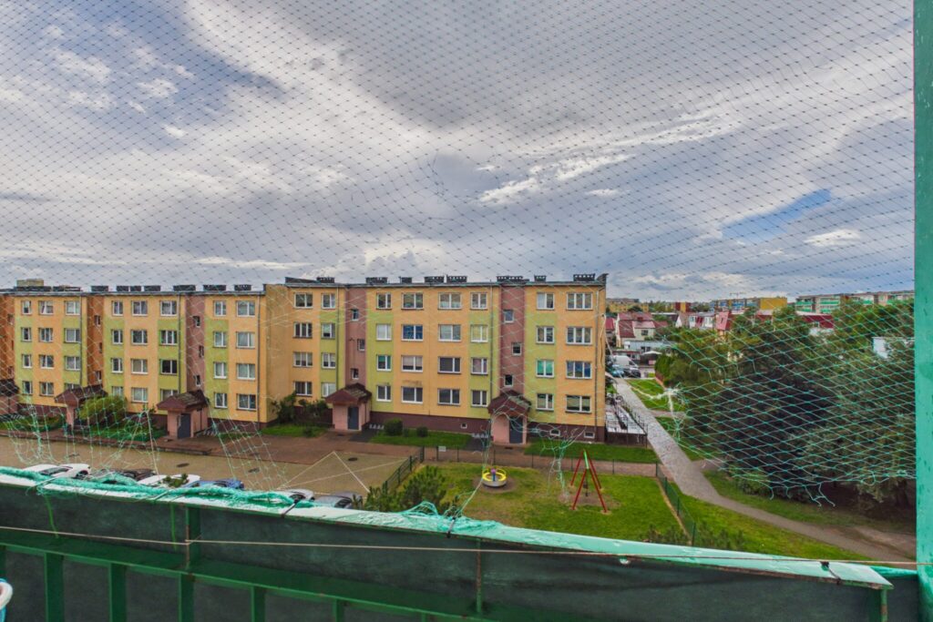 Przestronne 4-pokojowe mieszkanie z dużym balkonem - zdjęcie 13