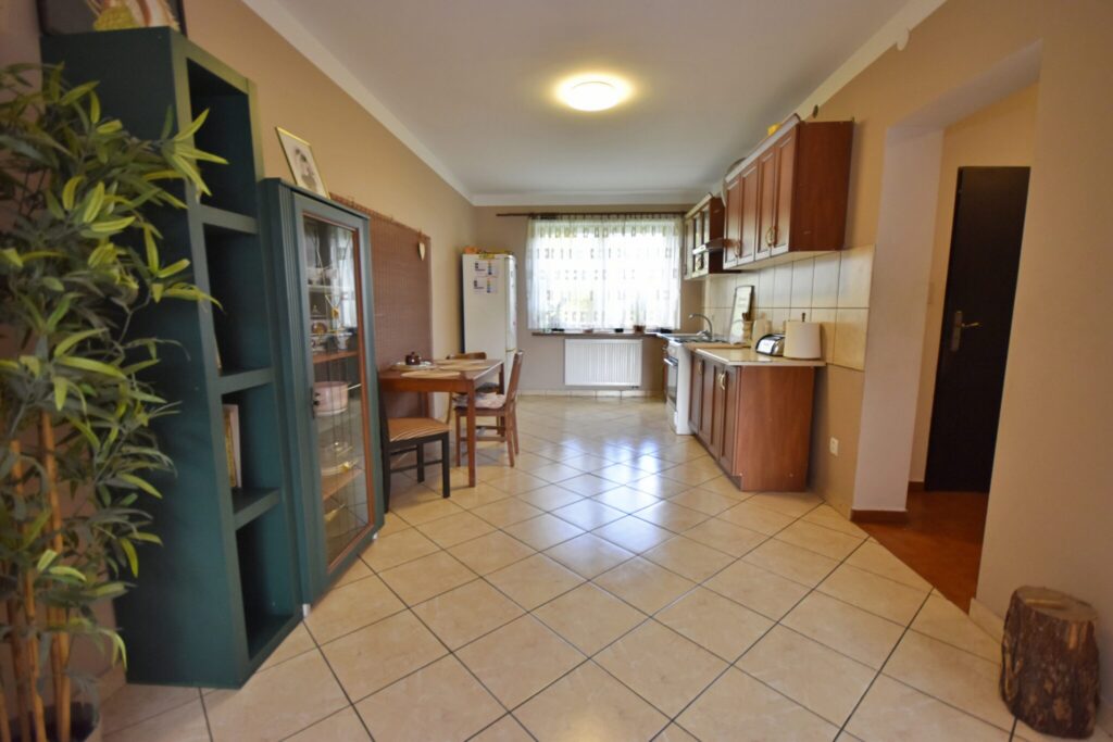 Dom 250m2 z dużą działką - Myślibórz (Golina) - zdjęcie 9