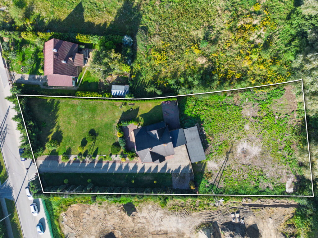 Klimatyczny dom drewniany z dużą działką 3100 m² - zdjęcie 20