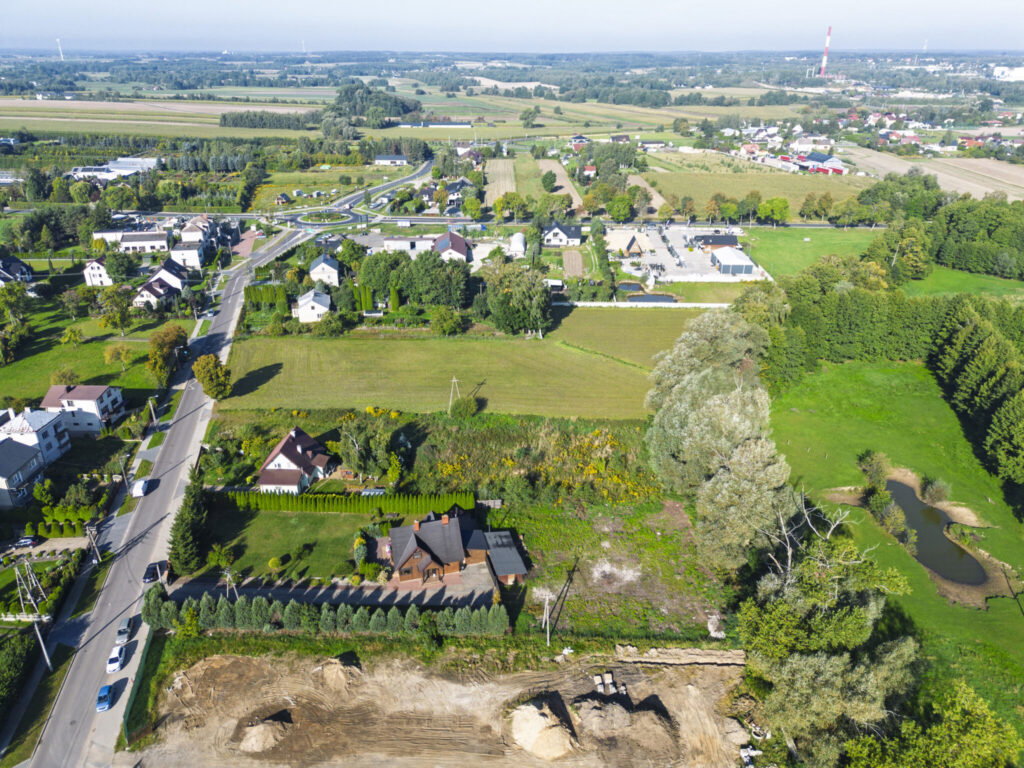 Klimatyczny dom drewniany z dużą działką 3100 m² - zdjęcie 19