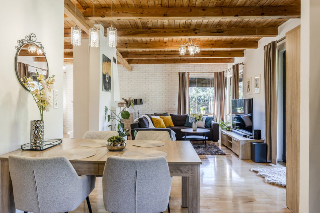 Klimatyczny dom drewniany z dużą działką 3100 m² - zdjęcie 21