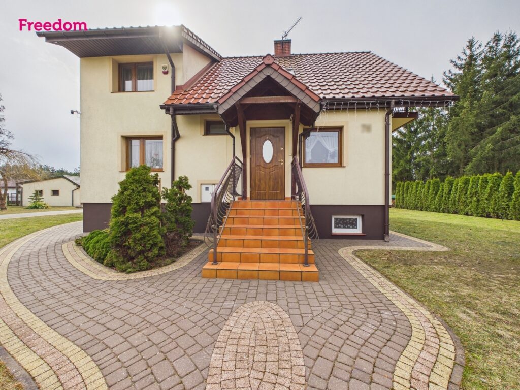 Dom z dużą działką i altaną – Lipowiec - zdjęcie 36