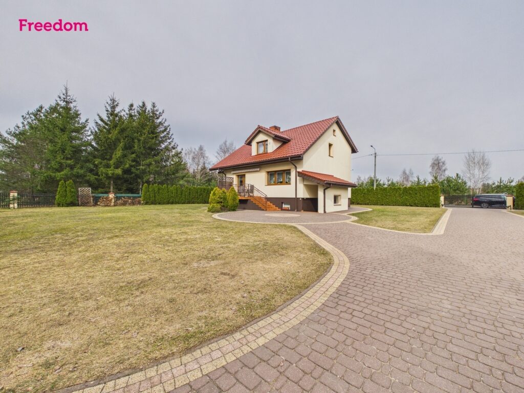 Dom z dużą działką i altaną – Lipowiec - zdjęcie 39