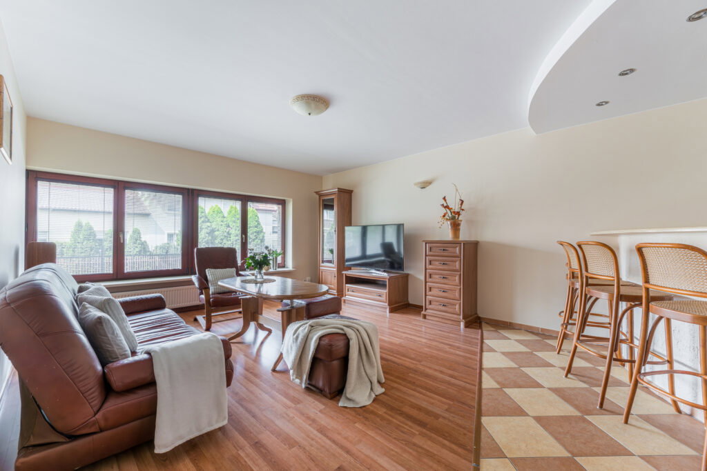 Przestronne 3 pokoje (86 m²) Zamknięte osiedle - zdjęcie 2