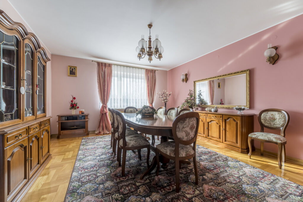 Budynek handlowy z domem wolnostojącym - Legionowo - zdjęcie 12