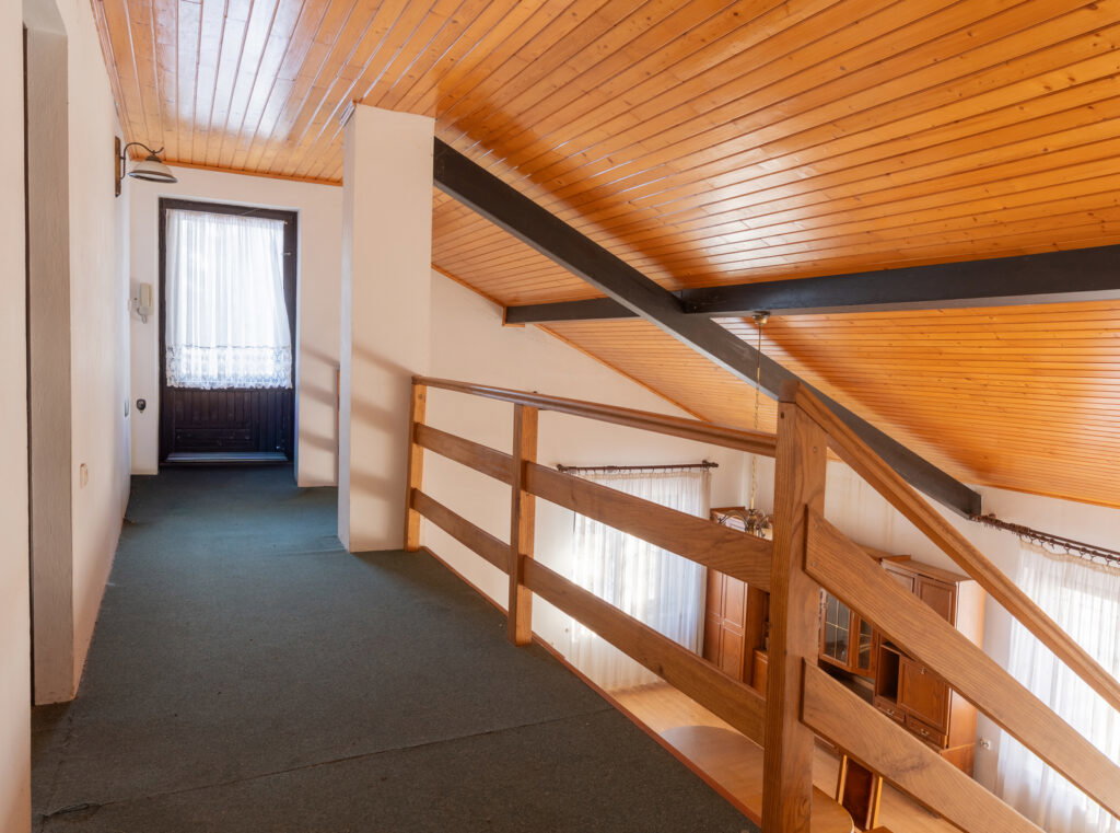 Dom na dużej działce 2314 m² - Głosków - zdjęcie 3