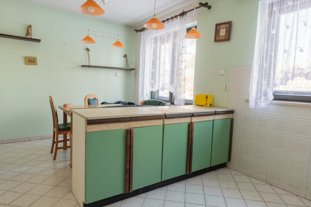 Dom na dużej działce 2314 m² - Głosków - zdjęcie 5