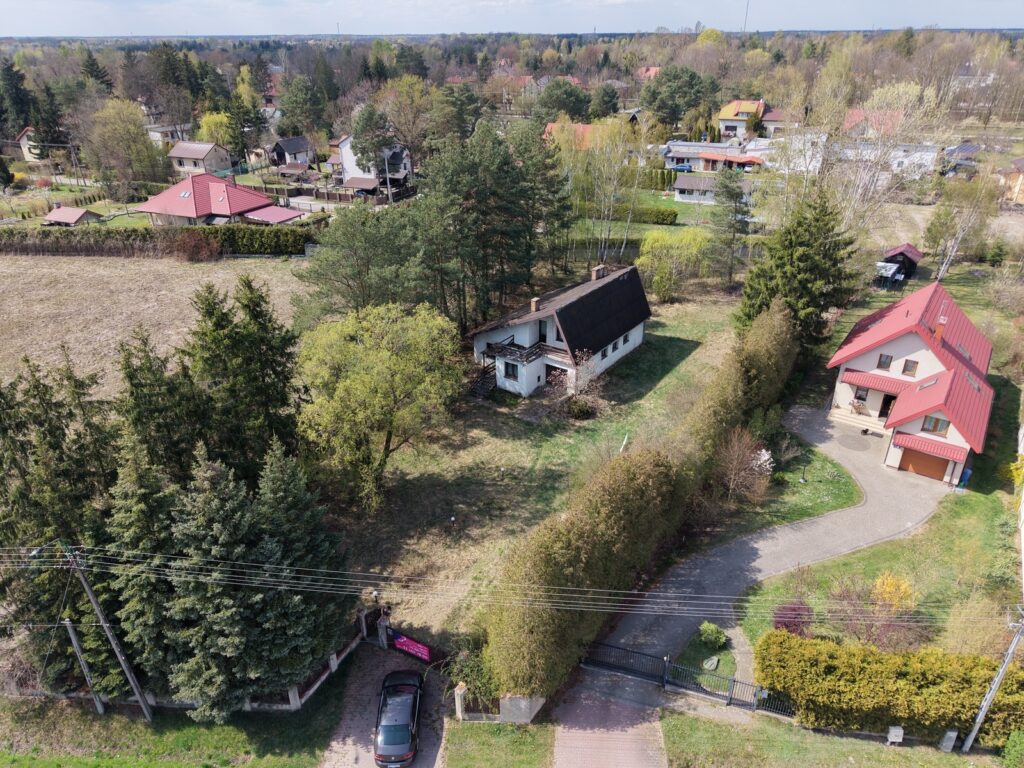 Dom na dużej działce 2314 m² - Głosków - zdjęcie 1