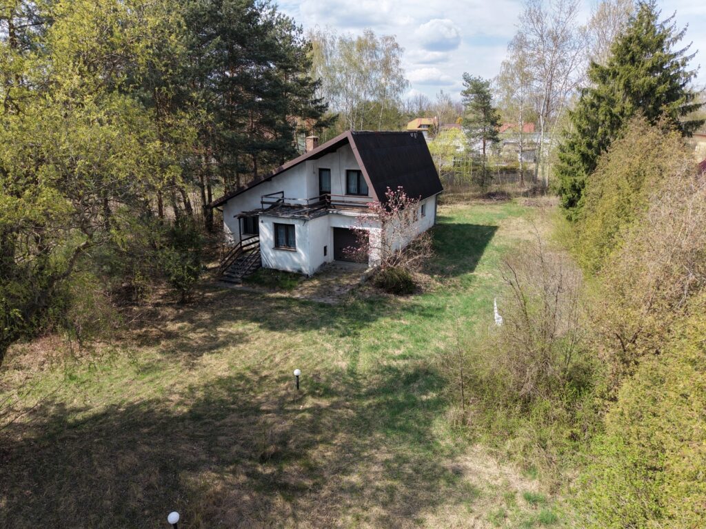 Dom na dużej działce 2314 m² - Głosków - zdjęcie 2